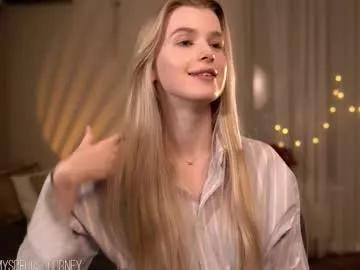 Try sweet escort Eli_journey eli_journey from Chaturbate