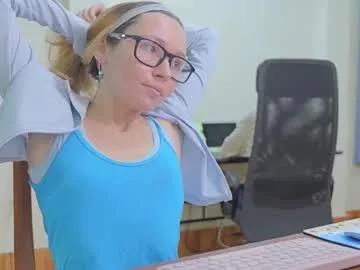 Checkout slutty camwhore Ellcrys ellcrys from Chaturbate