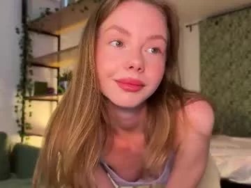 elli_harmon on Chaturbate 