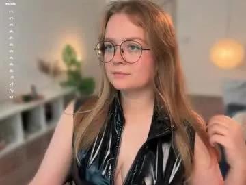 Freechat emilyforelsket on Chaturbate