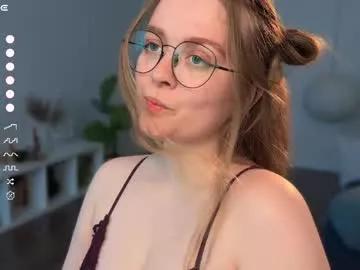 Freechat emilyforelsket on Chaturbate