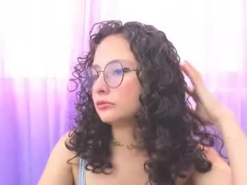 emma_belle02 on Chaturbate 