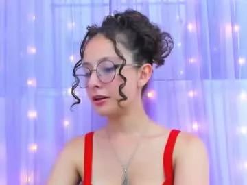 emma_belle02 on Chaturbate 