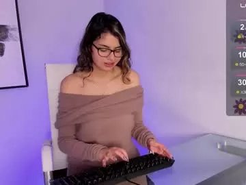 emma_bloom__ on Chaturbate 