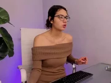 emma_bloom__ on Chaturbate 