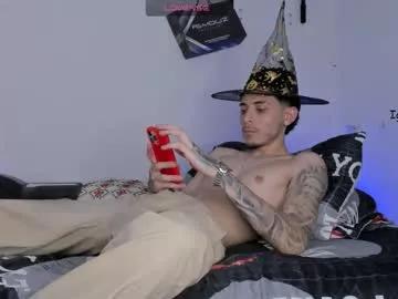 Watch gorgeous performer Estivenvel estivenvel from Chaturbate