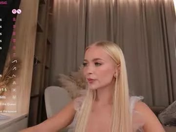 Freechat ewagreen on Chaturbate