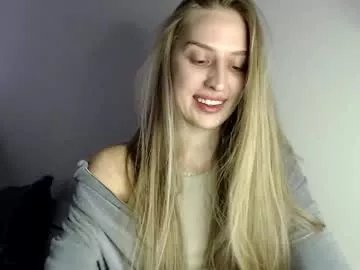 Freechat femkedejager on Chaturbate