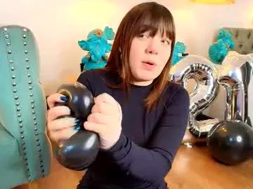Freechat fluffy_bubble21 on Chaturbate