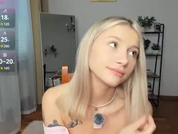 glossybabe_ from Chaturbate