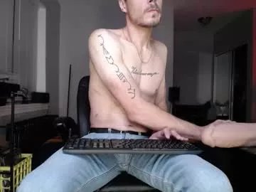 Freechat holenextdoor on Chaturbate