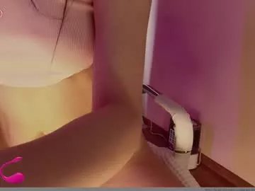 Freechat hollyextra on Chaturbate