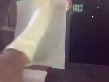 Freechat hollyscumslut on Chaturbate