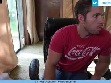 Private hotmuscles6t9 on Chaturbate