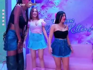 Freechat hotties_kittens18 on Chaturbate