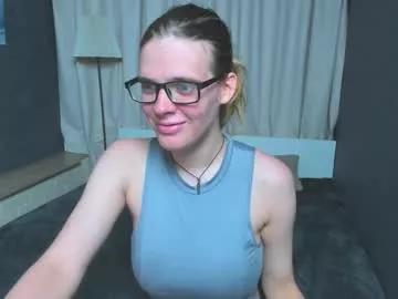 Freechat kiki_krash on Chaturbate