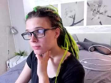 Freechat kiki_krash on Chaturbate