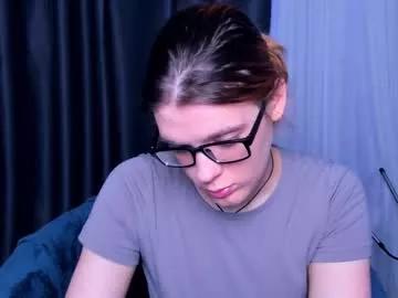 Freechat kiki_krash on Chaturbate