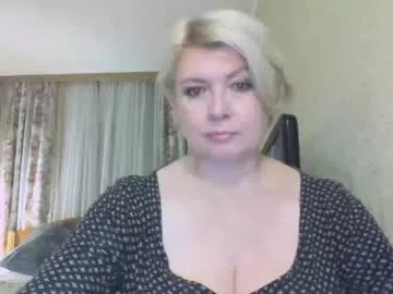 Freechat laramrs on Chaturbate