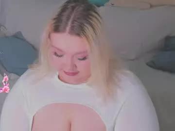 Freechat lilybelll on Chaturbate