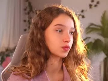 Freechat little_poetry on Chaturbate