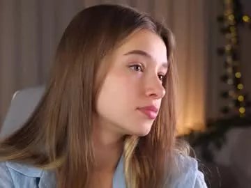 Freechat little_poetry on Chaturbate