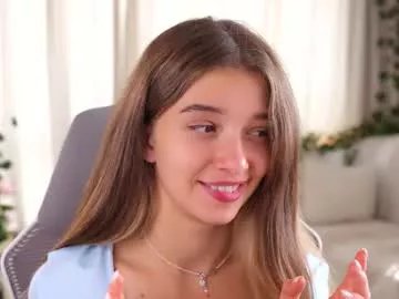 Freechat little_poetry on Chaturbate