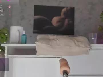 Freechat luckystrikee_ on Chaturbate