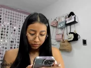 Freechat lucyy_tayy on Chaturbate