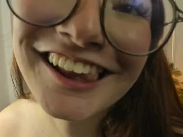 Freechat lunavelvet7 on Chaturbate