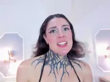 Freechat mystikdoll on Chaturbate