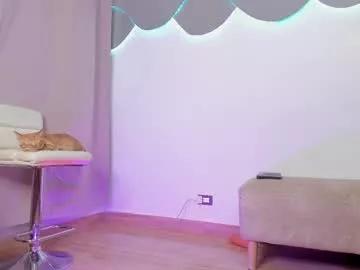 Freechat newbarbiedolly on Chaturbate