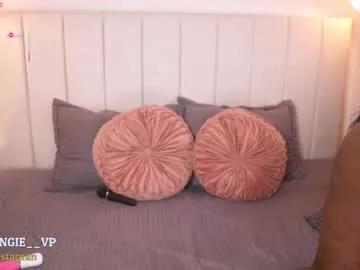 Freechat nicoleth18 on Chaturbate