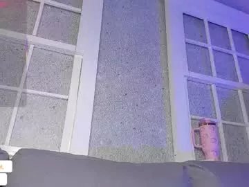 Freechat parisi_ on Chaturbate