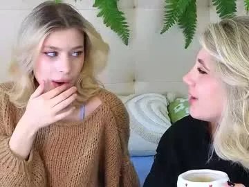 Freechat pinkadele on Chaturbate