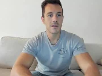 Freechat roberto4ever on Chaturbate