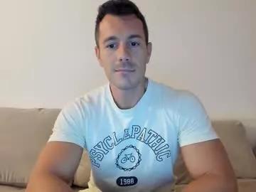 Freechat roberto4ever on Chaturbate