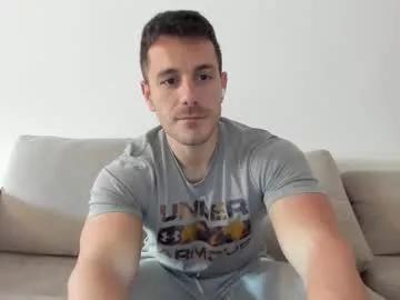 Freechat roberto4ever on Chaturbate