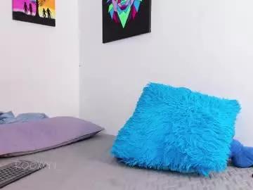 Freechat rooxxyy_ on Chaturbate
