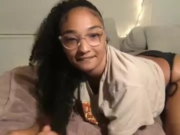 Freechat rosalinatoosexy on Chaturbate