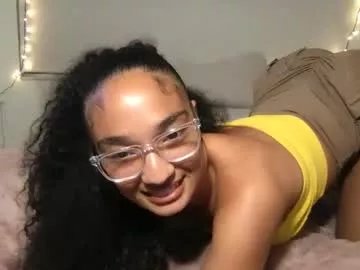 Freechat rosalinatoosexy on Chaturbate