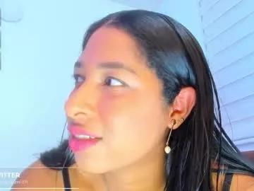 Check out Roxanasmiith, she wants to masturbate for you roxanasmiith from Chaturbate