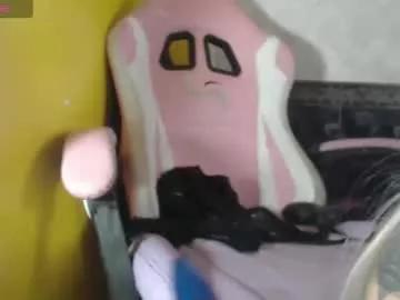 Freechat sally23_ on Chaturbate