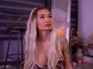 Freechat sashaferrera on Chaturbate