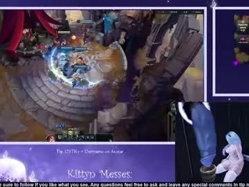 sassykittyn on Chaturbate 