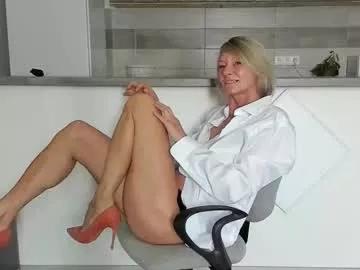 Freechat shantallmilf on Chaturbate
