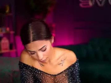 Freechat siennaruh on Chaturbate