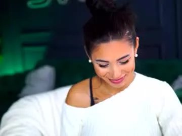 Freechat siennaruh on Chaturbate