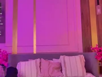 Freechat smiley_mia_ on Chaturbate