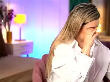 Freechat sophieboobsx on Chaturbate